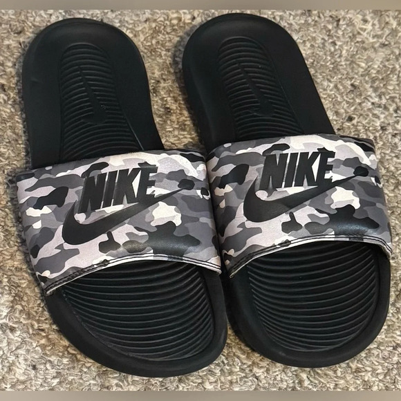 Nike Other - Like-New NIKE VICTORI ONE SLIDE Print Men Sz 9 CN9678-001 CAMO SANDAL